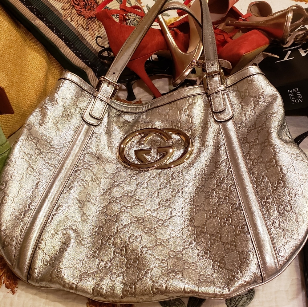 Silver Gucci bag